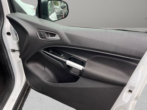Used 2017 Ford Transit Connect XLT image 30