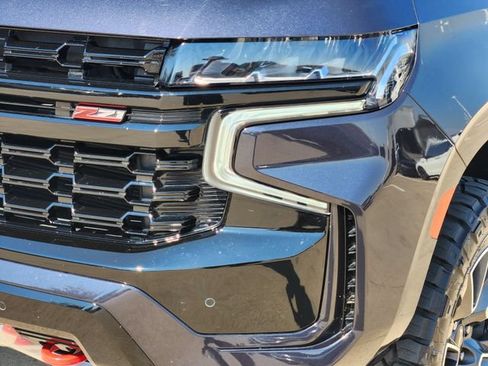 Used 2024 Chevrolet Tahoe Z71 w/ Luxury Package AWD/4WD image 15