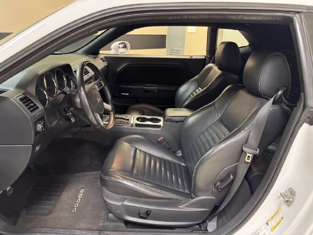 Used 2010 Dodge Challenger R/T RWD image 8