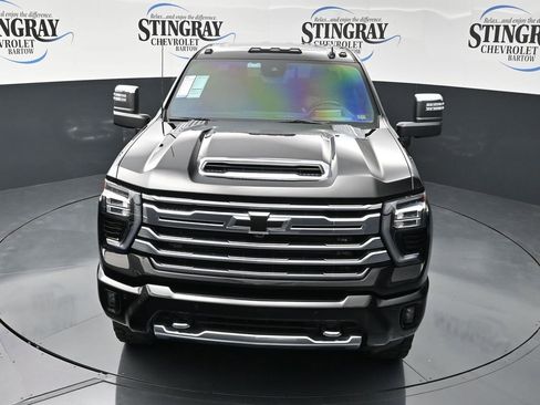 Used 2024 Chevrolet Silverado 2500 High Country w/ High Country Premium Package AWD/4WD image 10