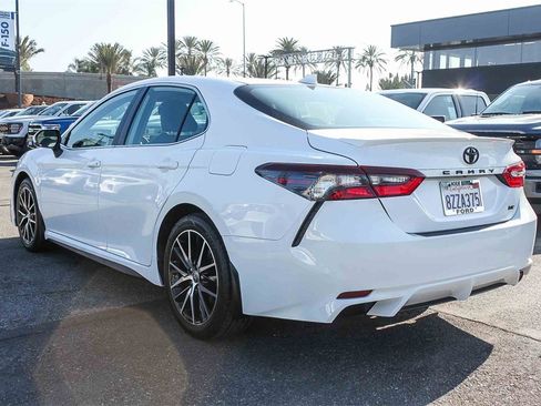 Used 2022 Toyota Camry SE image 7