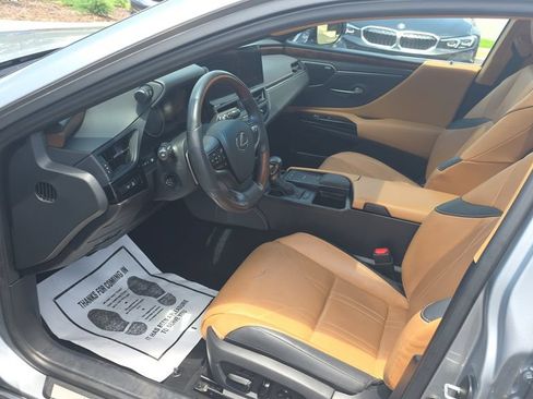 Used 2022 Lexus ES 350 Ultra Luxury w/ Accessory Package 2 FWD image 21