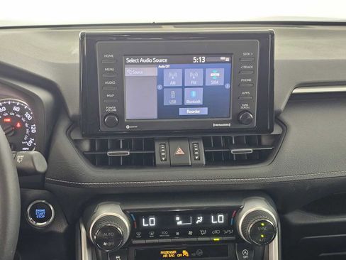 Used 2022 Toyota RAV4 XLE Premium image 50