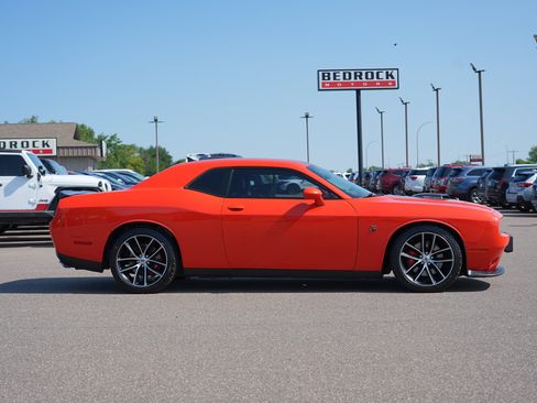 Used 2018 Dodge Challenger R/T Scat Pack RWD image 2