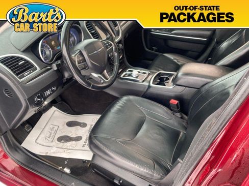 Used 2016 Chrysler 300 Limited RWD image 28