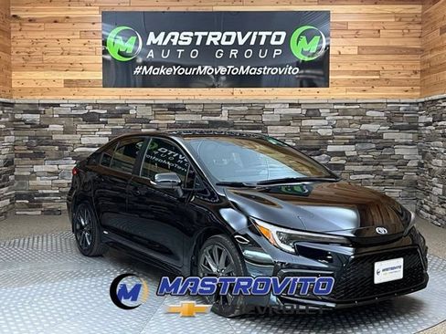 Used 2024 Toyota Corolla SE AWD/4WD image 1