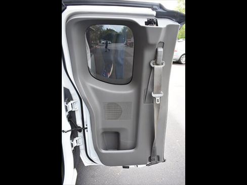 Used 2019 Nissan Frontier S image 19