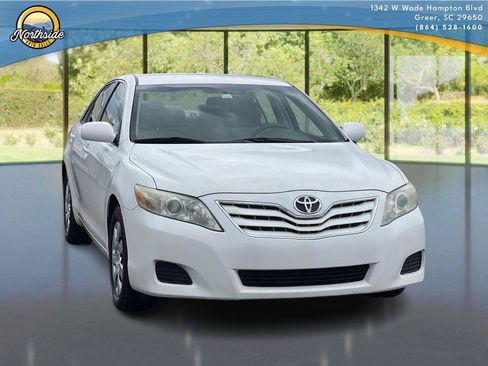 Used 2010 Toyota Camry LE FWD image 7