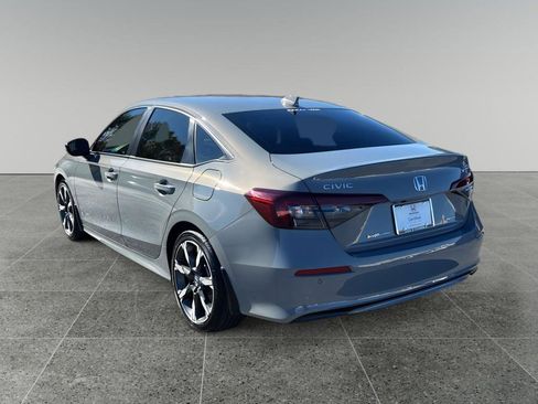 Certified 2025 Honda Civic Sport Touring image 4