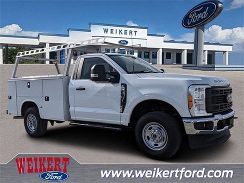 Certified 2023 Ford F250 XL w/ XL Chrome Package image 1