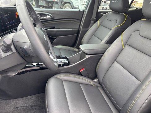 Used 2025 Chevrolet Trax ACTIV w/ Driver Confidence Package image 21