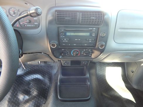 Used 2010 Ford Ranger 2WD Regular Cab image 23