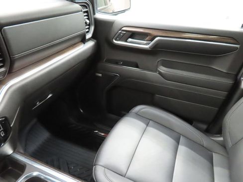 Used 2024 Chevrolet Silverado 1500 RST AWD/4WD image 29