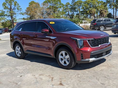 Certified 2025 Kia Sorento LX FWD image 2