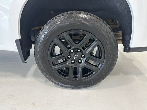Used 2023 Chevrolet Silverado 1500 RST AWD/4WD image 14