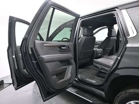 Used 2025 Chevrolet Tahoe LT image 17