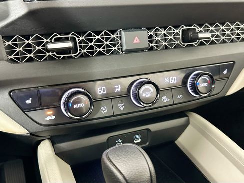 Used 2025 Honda Accord SE image 14