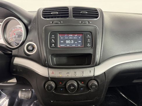 Used 2019 Dodge Journey SE w/ Connectivity Group image 20