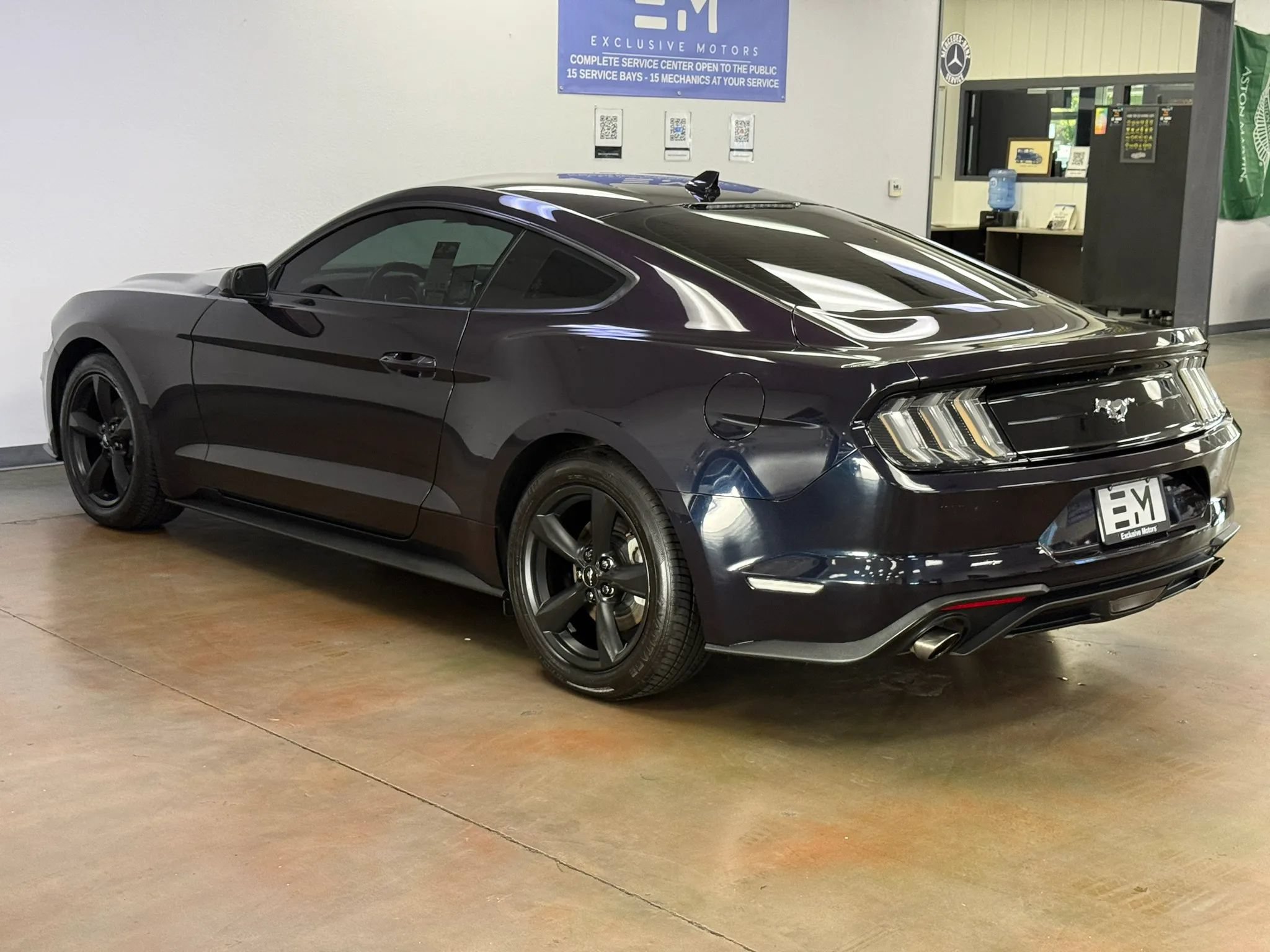 Used 2022 Ford Mustang Coupe RWD image 5