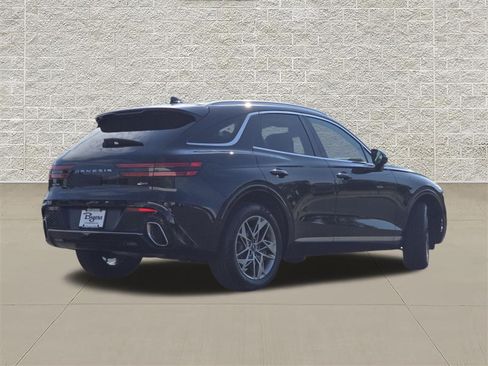 Used 2025 Genesis GV70 2.5T AWD/4WD image 7