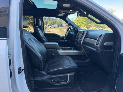 Used 2017 Ford F250 Platinum w/ Platinum Ultimate Package image 10
