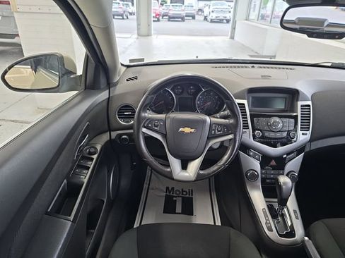 Used 2011 Chevrolet Cruze LT FWD image 12