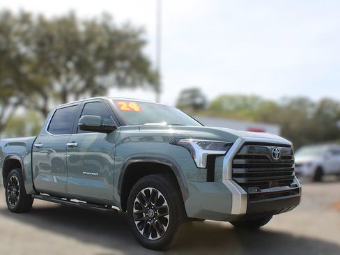 Used 2024 Toyota Tundra Limited image 2