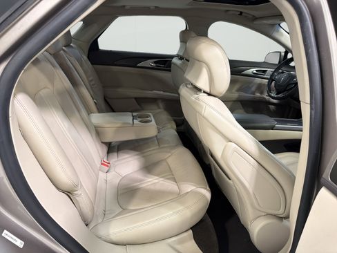 Used 2019 Lincoln MKZ Reserve w/ Reserve Plus Package FWD image 10