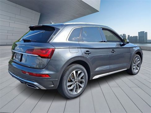 Certified 2023 Audi Q5 2.0T Premium Plus w/ Premium Plus Package image 6