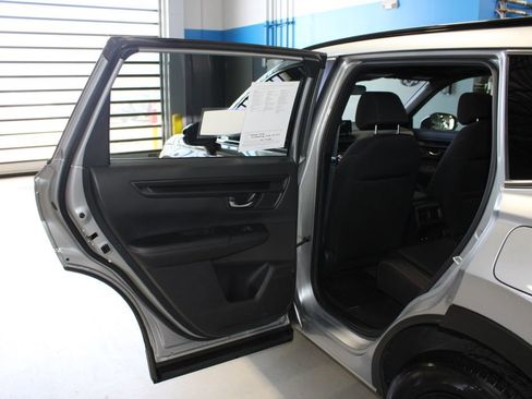 Used 2025 Honda CR-V Sport image 13