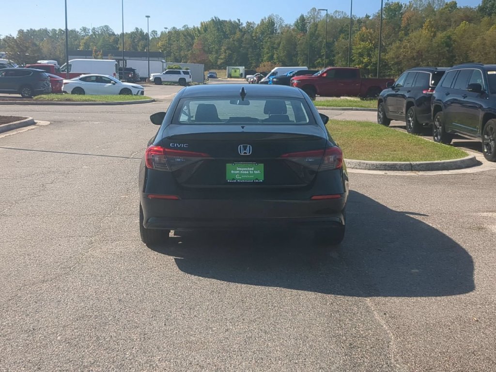 Used 2023 Honda Civic EX image 4