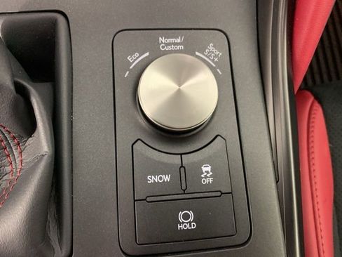 Used 2025 Lexus IS 500 w/ F-Sport Performance image 28