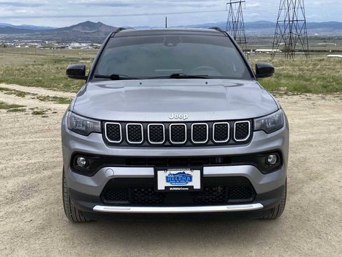 Used 2023 Jeep Compass Limited AWD/4WD image 10