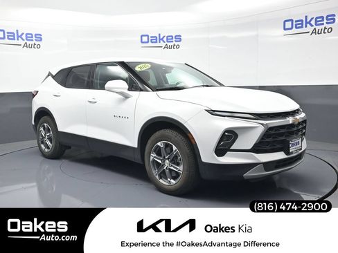 Used 2025 Chevrolet Blazer LT AWD/4WD image 1