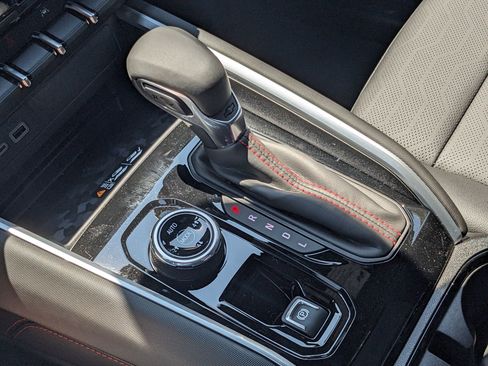 New 2025 Chevrolet Colorado Z71 w/ Technology Package image 16