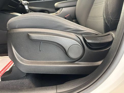Used 2020 Kia Sorento AWD V6 image 16