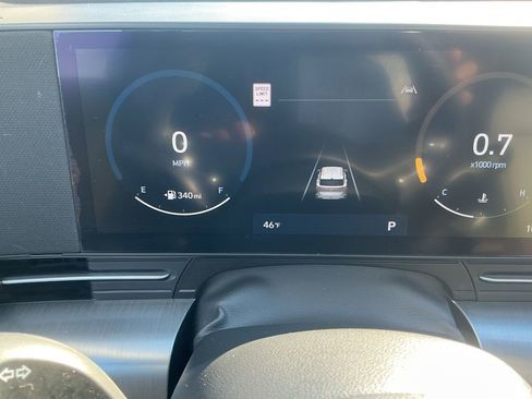 Used 2024 Hyundai Kona Limited image 13