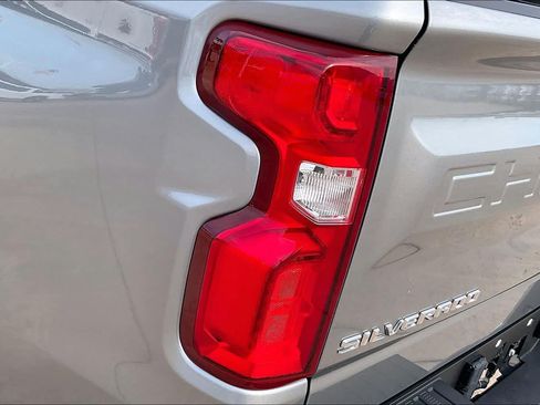 Used 2024 Chevrolet Silverado 1500 LTZ AWD/4WD image 28