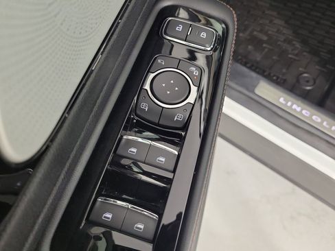 Used 2021 Lincoln Aviator Reserve w/ Equipment Group 202A AWD/4WD image 19