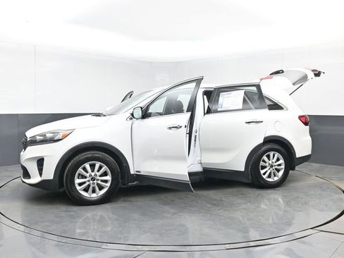 Used 2019 Kia Sorento LX image 50
