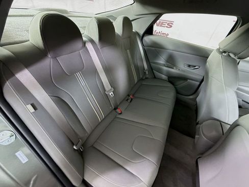 Certified 2025 Hyundai Elantra Sport FWD image 29