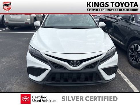 Used 2023 Toyota Camry SE image 3