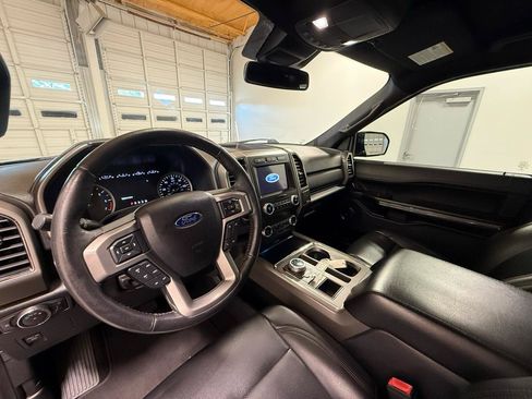 Used 2021 Ford Expedition XLT RWD image 12