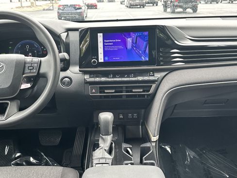 Certified 2025 Toyota Camry LE FWD image 30