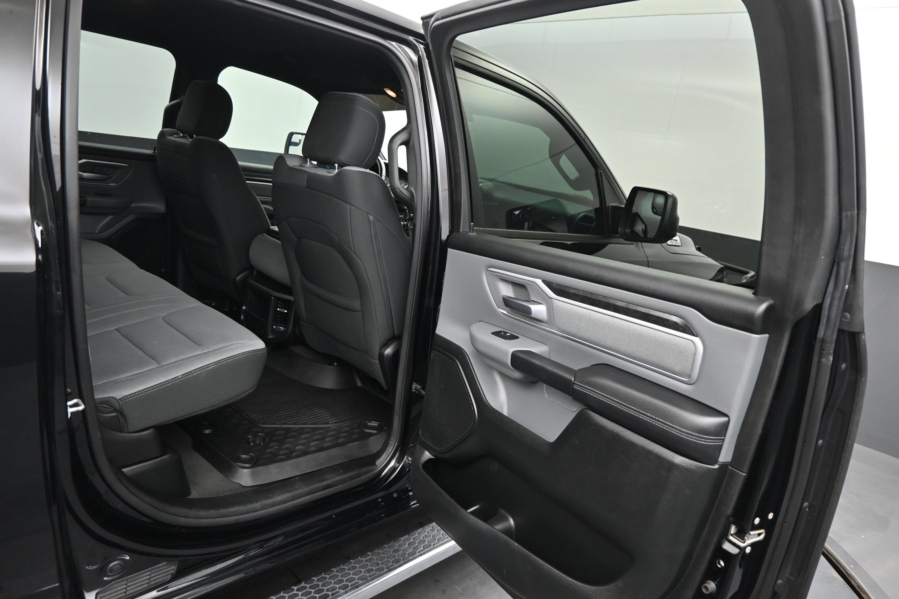 Used 2021 RAM 1500 Big Horn AWD/4WD image 12