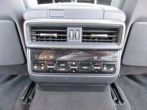 Used 2024 Lexus LX 600 4WD w/ Luxury Package image 24