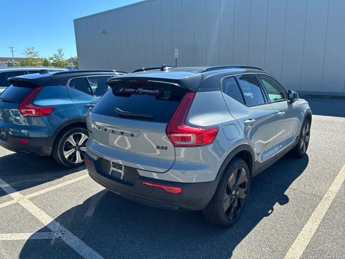 Used 2026 Volvo XC40 B5 Ultra w/ Protection Package Premier AWD/4WD image 3