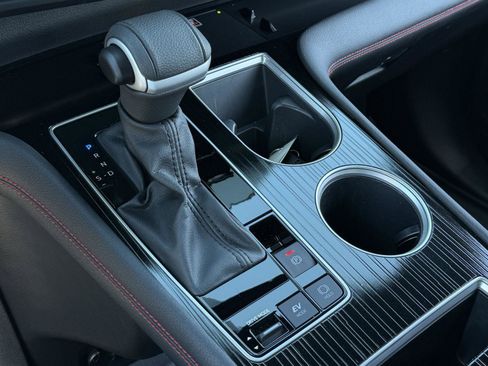 Used 2025 Toyota Sienna XSE w/ XSE Plus Package image 15