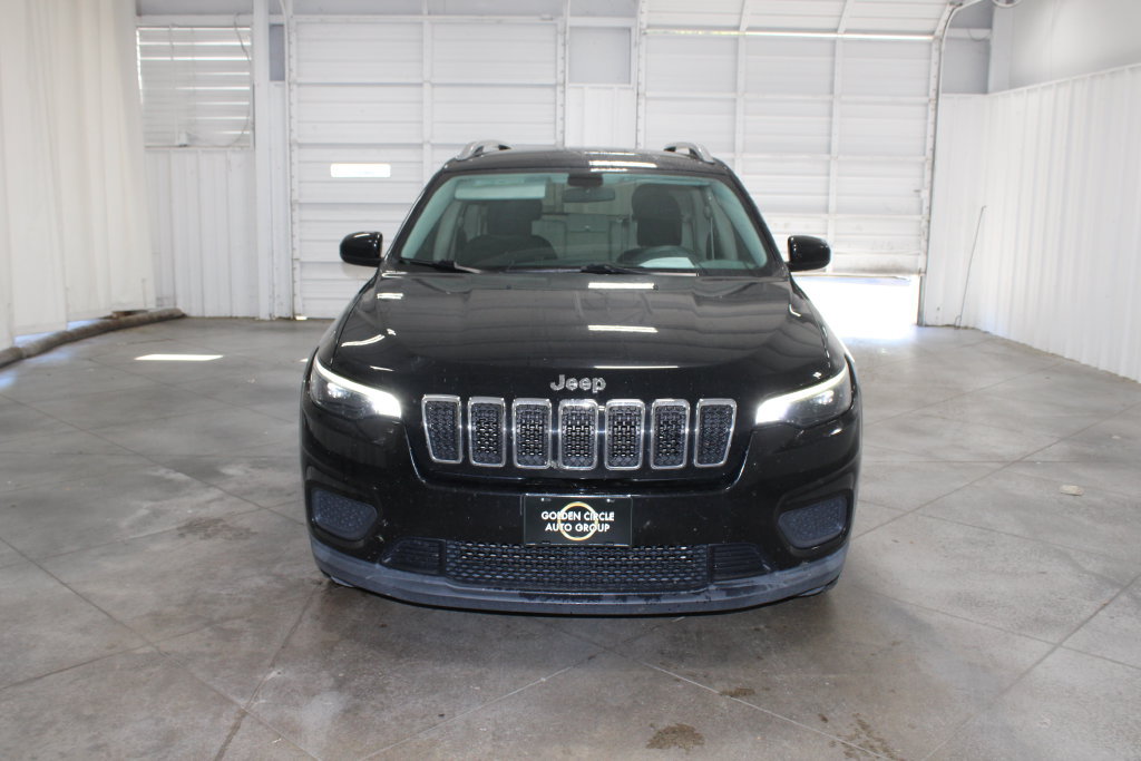 Used 2020 Jeep Cherokee Latitude FWD image 3