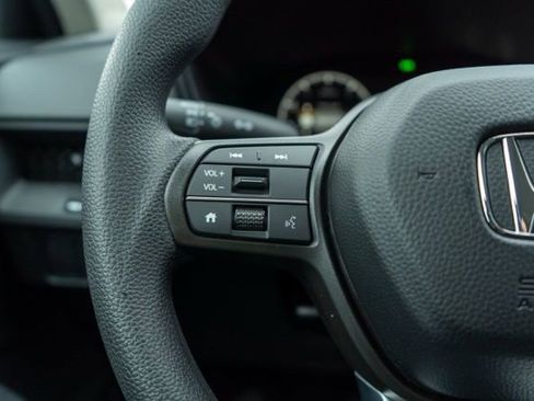 Used 2025 Honda CR-V EX image 17
